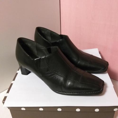 Zwarte leren schoenen, Kleding | Dames, Schoenen, Zo goed als nieuw, Schoenen met lage hakken, Zwart, Ophalen of Verzenden
