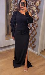 Robe a louer 🤩 €70 uniquement, Kleding | Dames, Gelegenheidskleding, Ophalen of Verzenden, Zo goed als nieuw