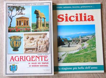 Deux livrets touristiques sur la Sicile et particulièrement 
