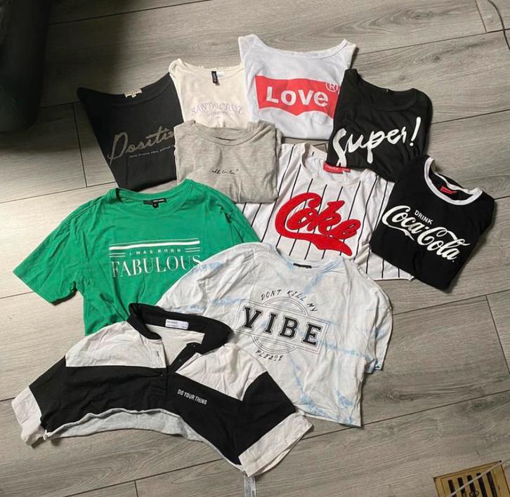 Pakket van 10 kledinstukken t-shirts dames maat S/XS, Kleding | Dames, Dames-kledingpakketten, Gedragen, Maat 36 (S), Ophalen of Verzenden