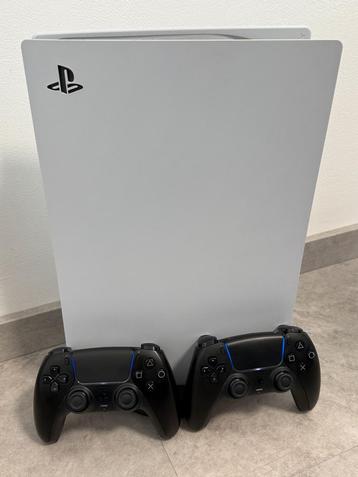 PlayStation 5-schijf als nieuw + 2 controllers beschikbaar voor biedingen