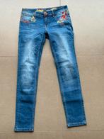 Jeans Desigual - weinig gedragen, Kleding | Dames, Spijkerbroeken en Jeans, Ophalen, Zo goed als nieuw