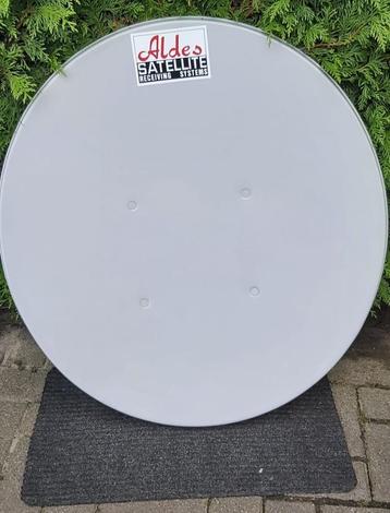 80cm Satelliet schotel beschikbaar voor biedingen