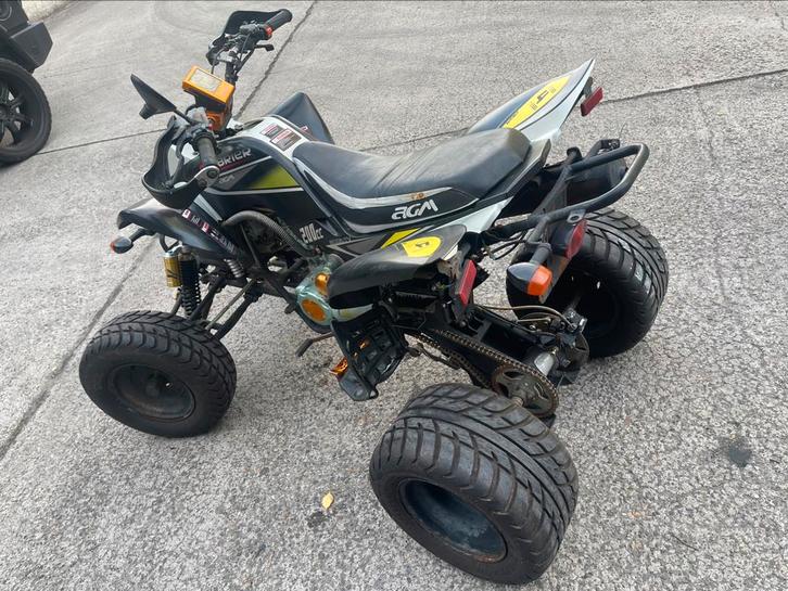 Quad 200cc 4 takt watergekoeld, Motoren, Quads en Trikes, Ophalen