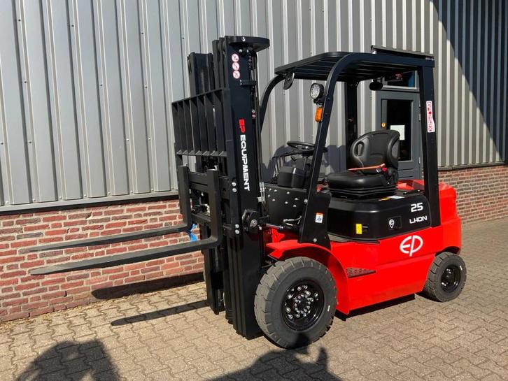EP EFL 252X - 4.8M Triplex, Li-Ion, Free-Lift, Side-Shift -, Zakelijke goederen, Machines en Bouw | Heftrucks en Intern transport
