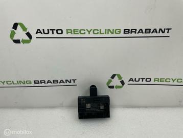 Centrale deurvergrendelings module Volkswagen 5Q4959593E beschikbaar voor biedingen