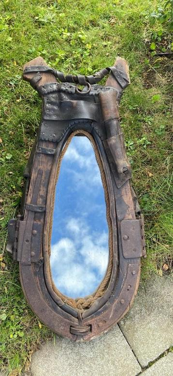Grand collier de cheval de trait transformé en miroir  beschikbaar voor biedingen