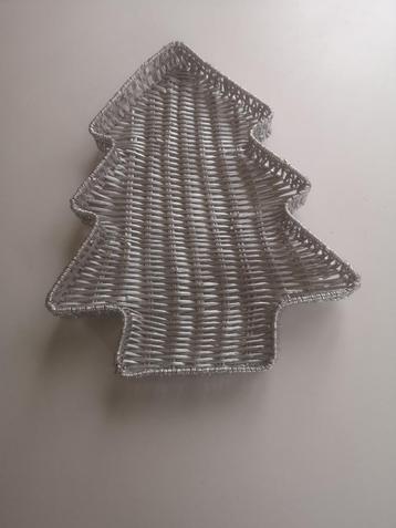 Zilverkleurige schotel kerstboomvorm  beschikbaar voor biedingen
