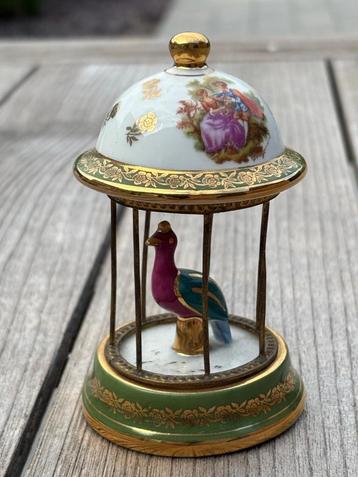 Limoges porselein vogelkooi beschikbaar voor biedingen