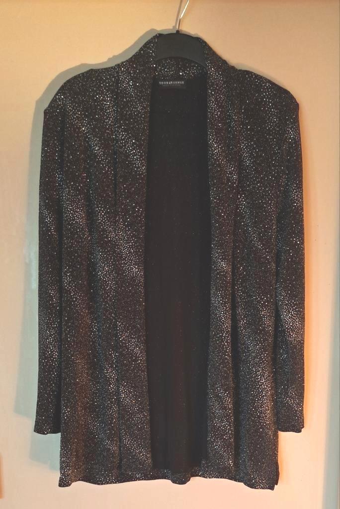 Nieuw zwart jasje met lovertjes 42, Kleding | Dames, Jasjes, Kostuums en Pakken, Nieuw, Maat 42/44 (L), Zwart, Ophalen of Verzenden