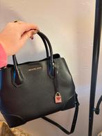 Michael kors handtas, Handtassen en Accessoires, Ophalen, Zo goed als nieuw, Zwart