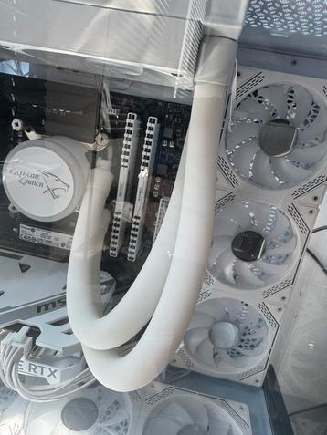 EXTREMEGAMER X WHITE EDITION beschikbaar voor biedingen