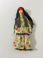 Egyptian Doll In Handmade 1960 Traditional Clothing Vintage, Verzamelen, Ophalen of Verzenden, Zo goed als nieuw, Pop