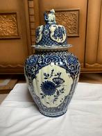 Royal Sphinx Maastricht Delfts Blauwe Vaas met Deksel, Ophalen