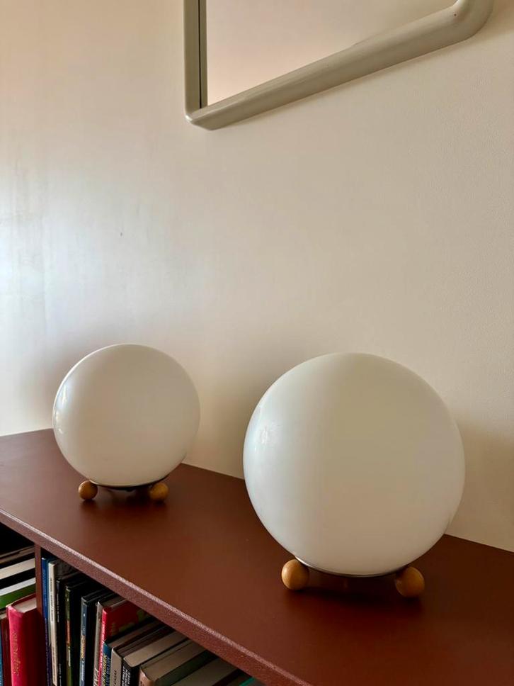Paire de lampes en verre opalin et bois, Huis en Inrichting, Lampen | Tafellampen, Gebruikt, Glas, Ophalen of Verzenden
