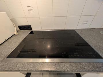 AEG 76 cm inductiekookplaat beschikbaar voor biedingen