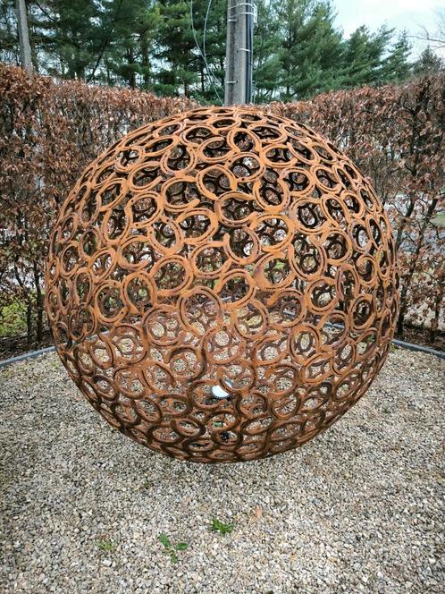Hoefijzer bollen , vuurkorf, Tuin en Terras, Tuinbeelden, Zo goed als nieuw, Overige typen, Metaal, Ophalen of Verzenden