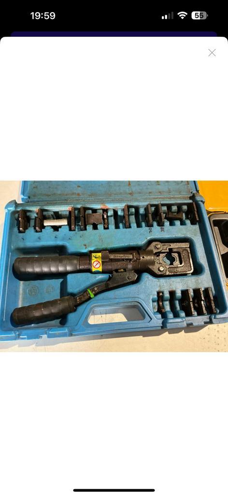 Pince hydraulique à sertir + cintreuse manuelle – en coffre, Doe-het-zelf en Bouw, Gereedschap | Handgereedschap, Ophalen