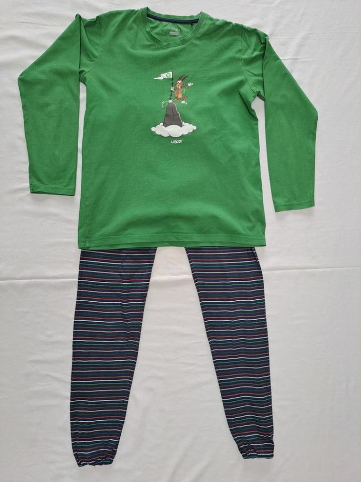 Woody pyjama geit op bergtop maat 164, Kinderen en Baby's, Kinderkleding | Maat 164, Gebruikt, Jongen, Nacht- of Onderkleding