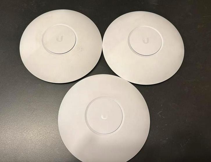 Ubiquiti UAP-AC-PRO (x3), Computers en Software, Accesspoints, Gebruikt, Ophalen of Verzenden