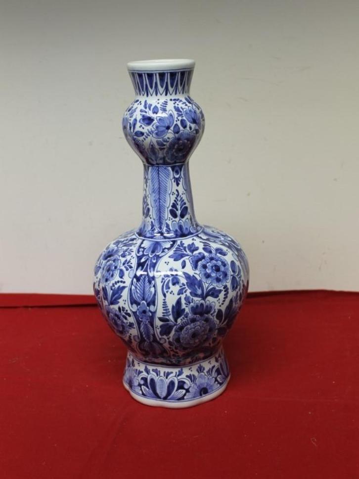 Vintage knobbelvaas (n 061 - gemerkt onderaan "OUD Delft"), Antiek en Kunst, Antiek | Keramiek en Aardewerk, Ophalen