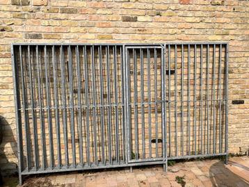 Hondenrenne met deur (kennel) 2x3 meter