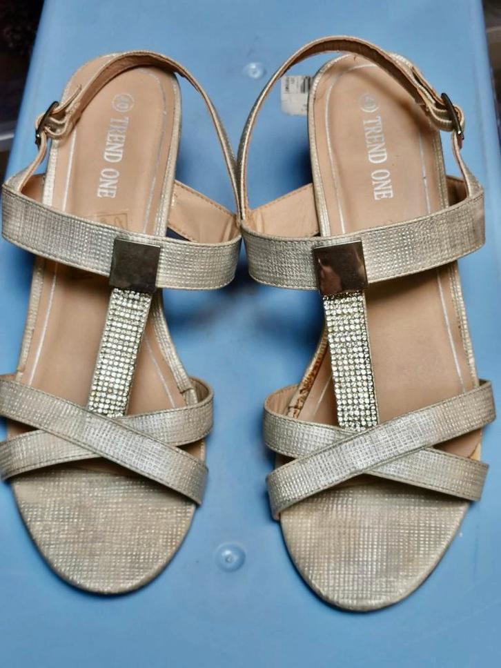 Schoenen - TREND ONE - maat 40, Kleding | Dames, Schoenen, Zo goed als nieuw, Sandalen of Muiltjes, Overige kleuren, Verzenden