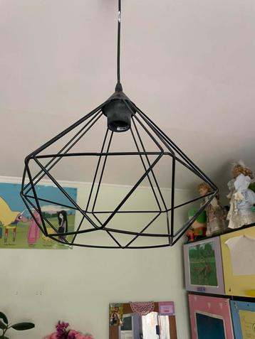 Moderne hanglamp beschikbaar voor biedingen