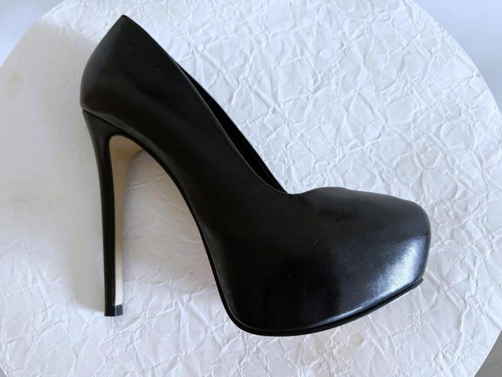 Buffalo London zwart plateauhakken  37 – bold, glam & iconic, Kleding | Dames, Schoenen, Nieuw, Schoenen met hoge hakken, Zwart