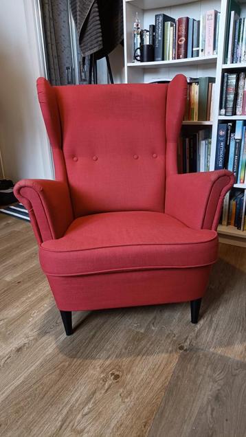 Fauteuil rouge Strandmon IKEA 1 personne disponible aux enchères