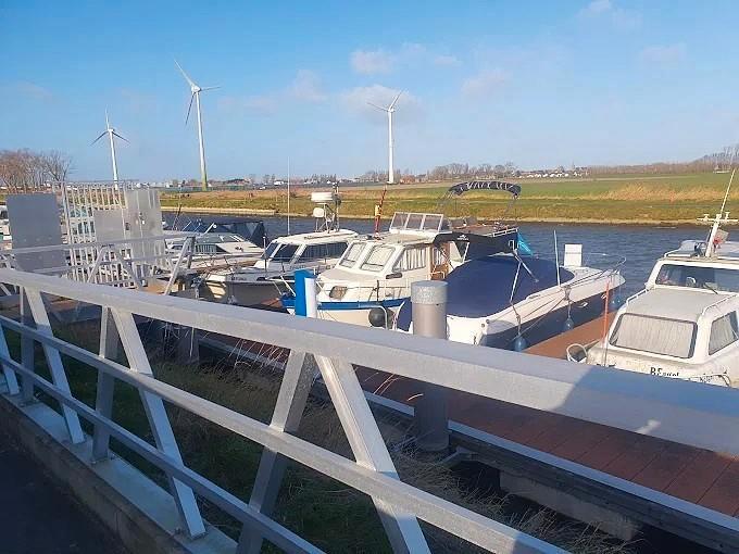 Garage of berging, Watersport en Boten, Overige Watersport en Boten, Zo goed als nieuw, Ophalen