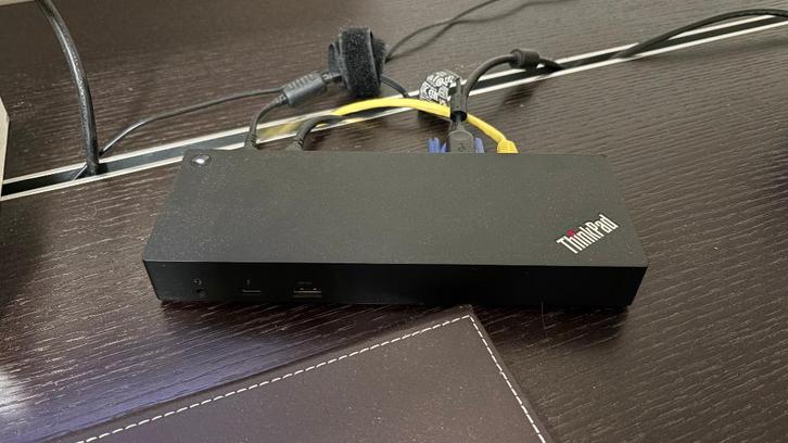 Lenovo Dock + Philips scherm + toetsenbord + muis, Informatique & Logiciels, Stations d'accueil, Utilisé, Station d'accueil, Portable