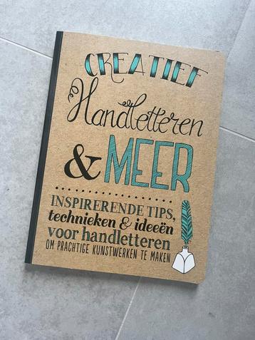 Creatief handletteren - praktisch boek/ Kalligrafie beschikbaar voor biedingen