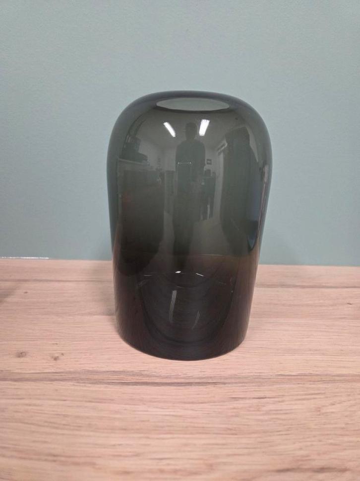 Troll Vase Large van MENU (Audo) - nieuw in verpakking!, Huis en Inrichting, Woonaccessoires | Vazen, Nieuw, Overige kleuren, Ophalen of Verzenden