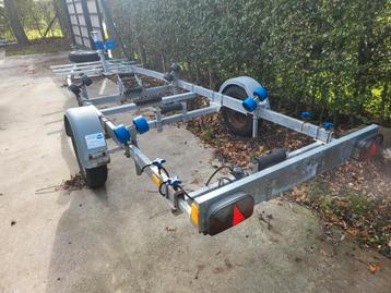 Kalf boottrailer  beschikbaar voor biedingen