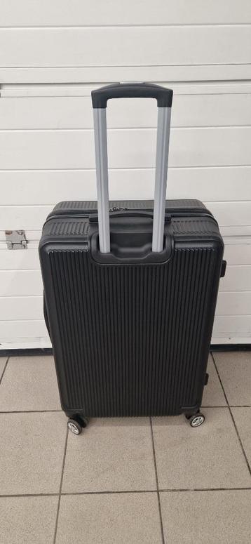 Cargokoffer van 75 liter beschikbaar voor biedingen