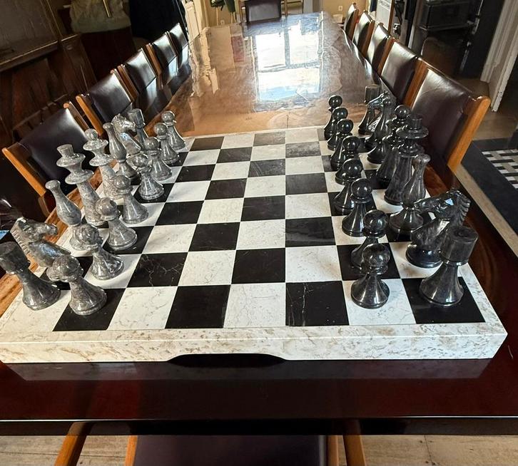 Pièce unique!  Magnifique Jeu d’echecs en marbre 80cm x 80cm, Hobby & Loisirs créatifs, Jeux de société | Jeux de plateau, Comme neuf
