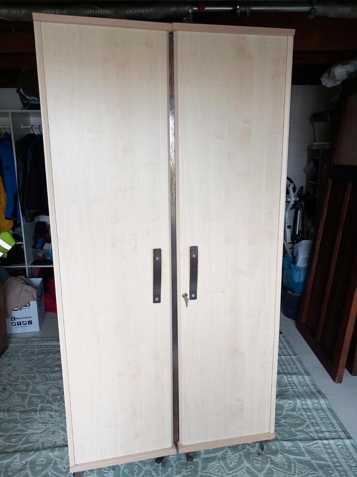 groot bureau op wieltjes, Huis en Inrichting, Kasten | Roldeurkasten en Archiefkasten, Gebruikt, 150 tot 200 cm, 150 tot 200 cm