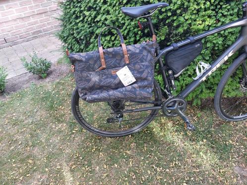 Nieuwe fietstas en schoudertas Newlooxs Tendo 21L, Fietsen en Brommers, Fietsaccessoires | Fietstassen, Nieuw, Ophalen
