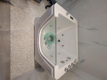 Babyspa beschikbaar voor biedingen