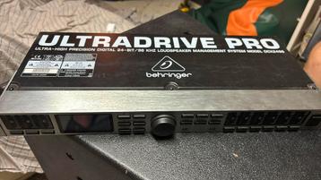Behringer ultradrive pro procesor, Enlèvement