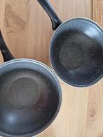2 wokpannen (ongebruikt), Maison & Meubles, Cuisine | Casseroles & Poêles, Plaque céramique, Enlèvement, Wok, Neuf