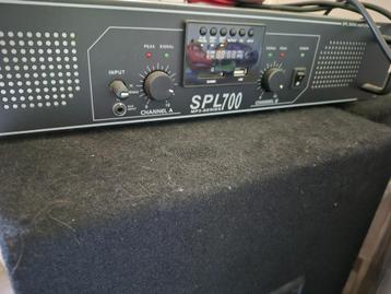 skytec versterker + 2 speakers skytec SL12 beschikbaar voor biedingen