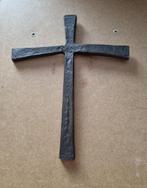 jolie croix en métal, Enlèvement