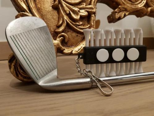 Golf accessoire: teehouder met 12 tees + 3 ball markers, Sport en Fitness, Golf, Nieuw, Overige typen, Ophalen