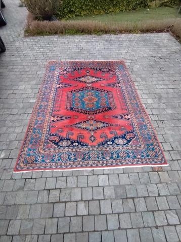 Handgeknoopt perzisch tapijt (Iran)