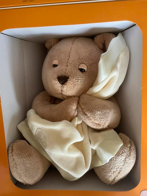 Ours en peluche - NOUVEAU et toujours dans sa boîte !, Enfants & Bébés, Cadeaux d'accouchement & Assiettes de naissance, Neuf