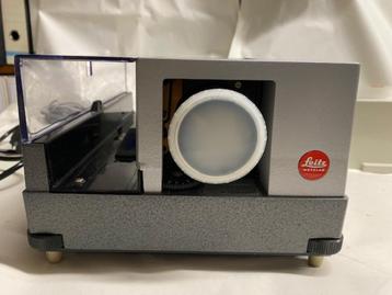 Dia Leitz Pradovid Autofocusprojector Obj. 1:2,5/90 mm beschikbaar voor biedingen