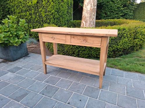 Sidetable uit massieve teak. Geluchtgomd., Huis en Inrichting, Tafels | Sidetables, Zo goed als nieuw, Ophalen of Verzenden