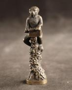 Antieke bronzen lakzegel met aap, Antiek en Kunst, Verzenden